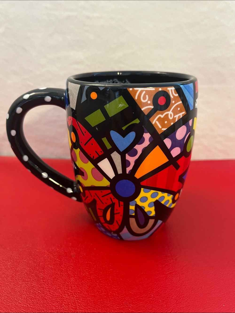 ROMERO BRITTO BUTTERFLY ROUND MUG 12 OZ